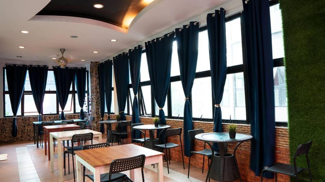 New Town Hotel Usj Sentral Subang Jaya Exteriör bild